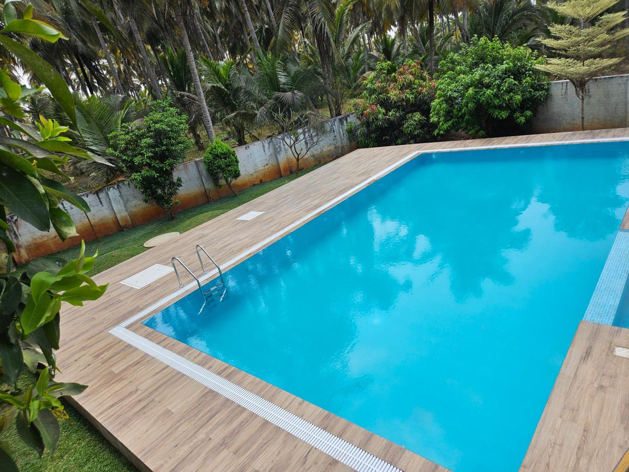 Hotel Gopalapuram International Pollāchi 外观 照片