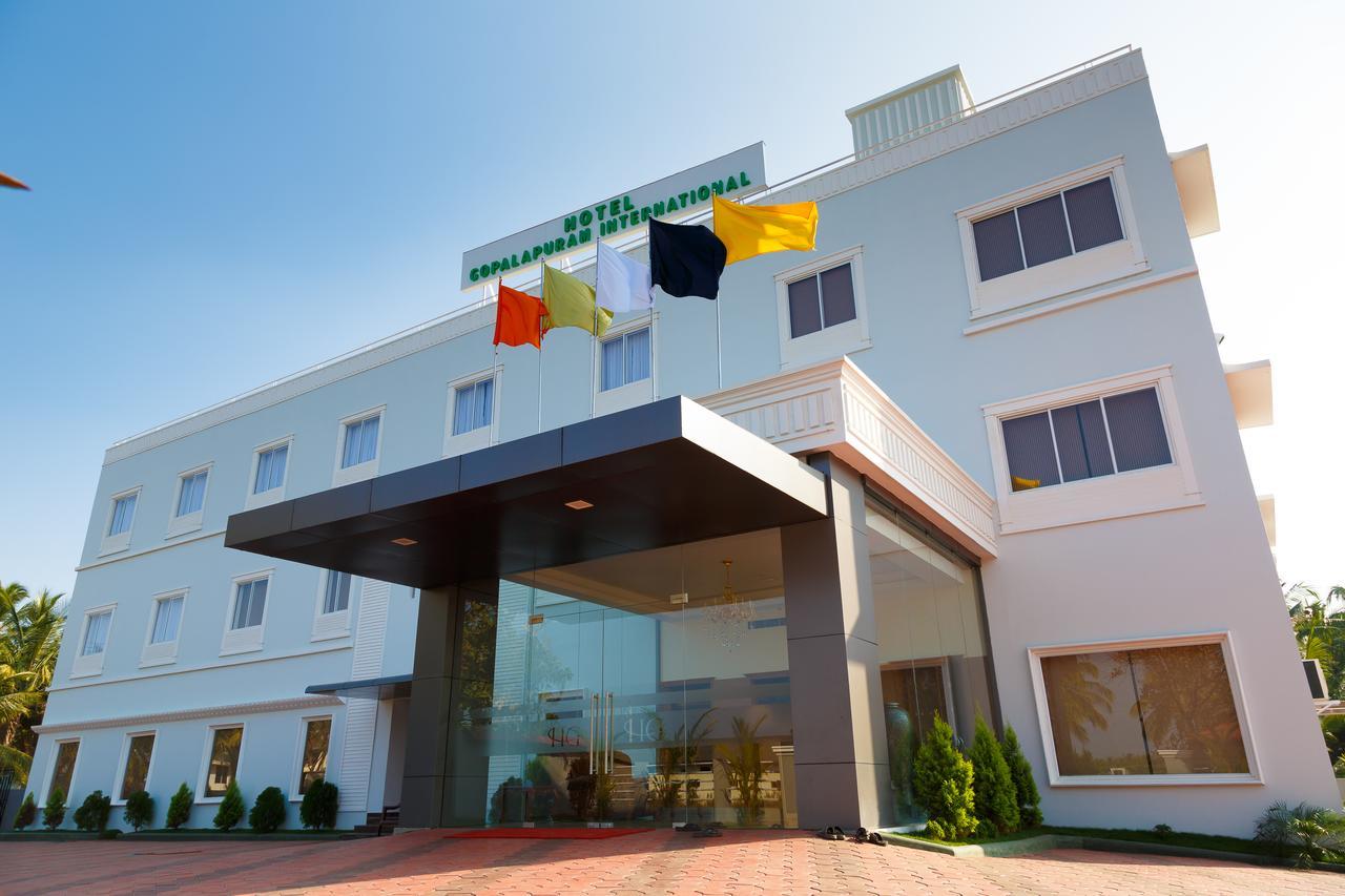 Hotel Gopalapuram International Pollāchi 外观 照片